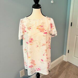 Lightweight lined blouse with cap sleeves